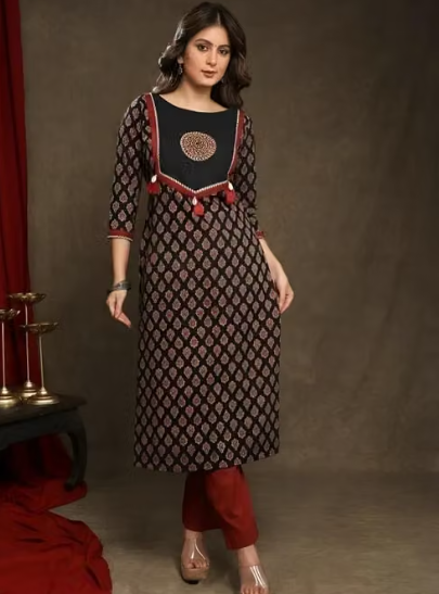 Women Checked Chiffon Straight Kurti