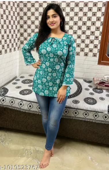 Women's Checked Tiered Kurti