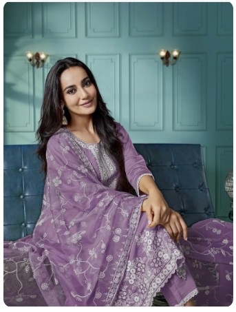 Women's Easy Festive Set